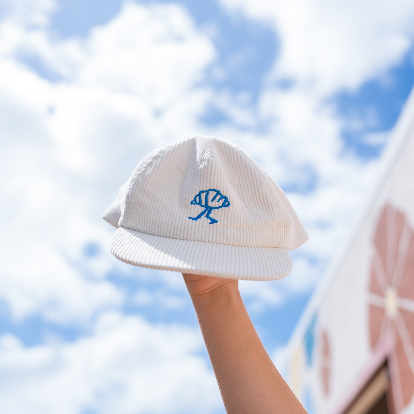 Wandering Croissant Cap - White cord
